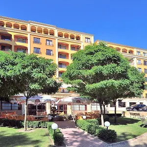 Aparthotel Paradise Park Golden Sands